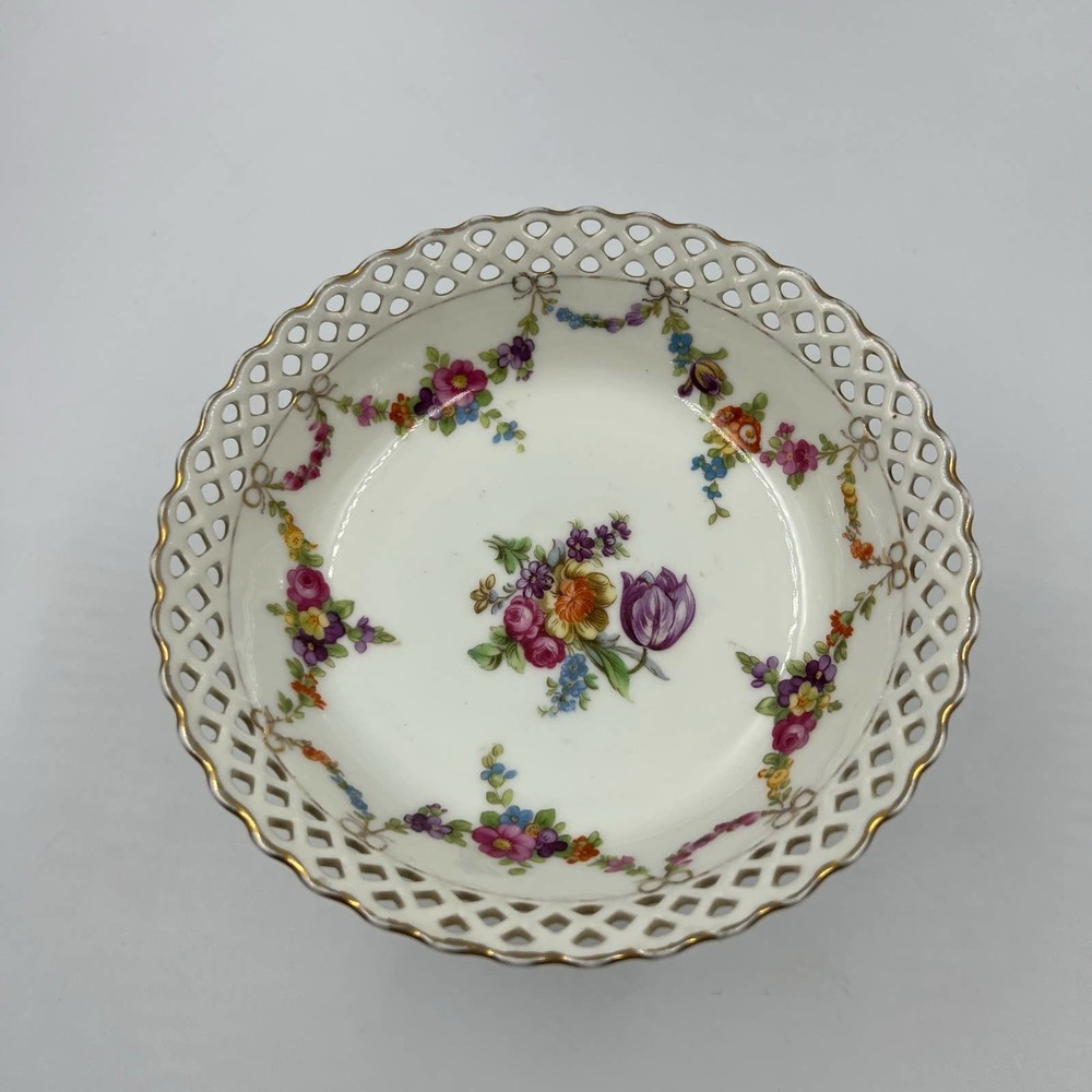 Vintage China Floral Princess‎ Scalloped Edge Serving Candy Dish W Stand Unique